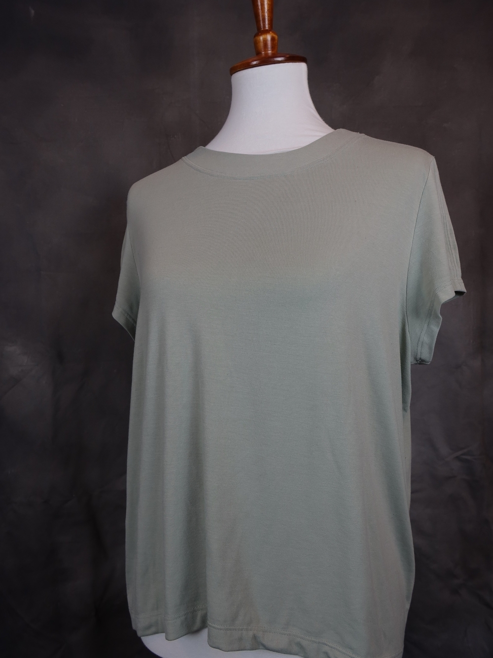 Athleta Soft Crew Tee in Sage - extra small